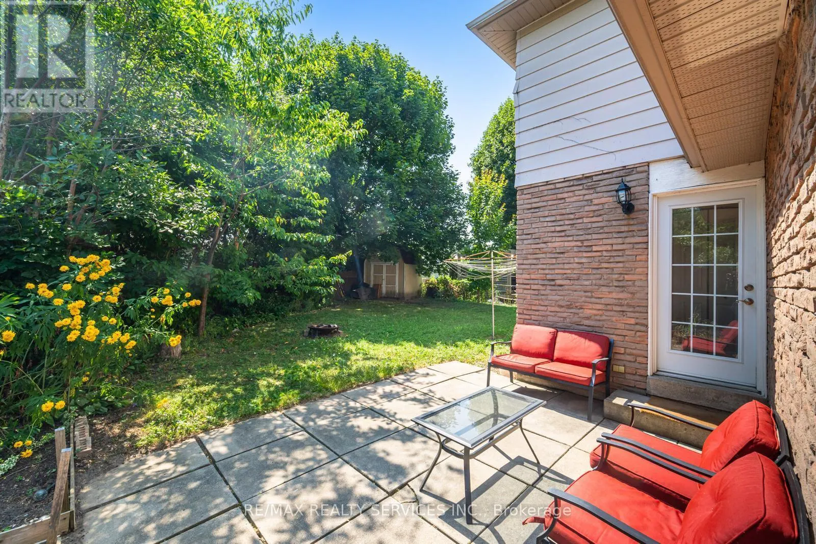 62 AMBLESIDE DRIVE