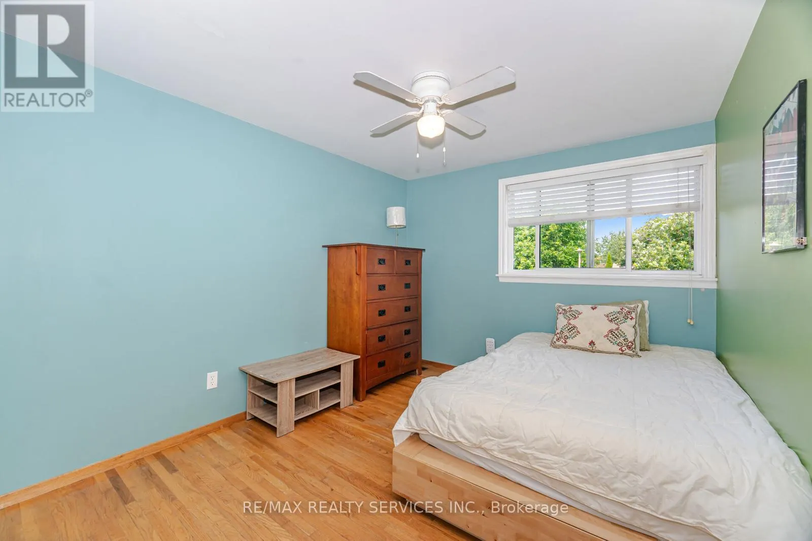 62 AMBLESIDE DRIVE