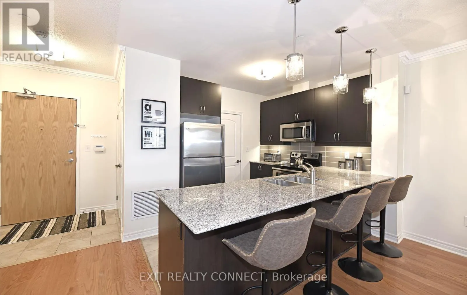112 - 383 MAIN STREET E