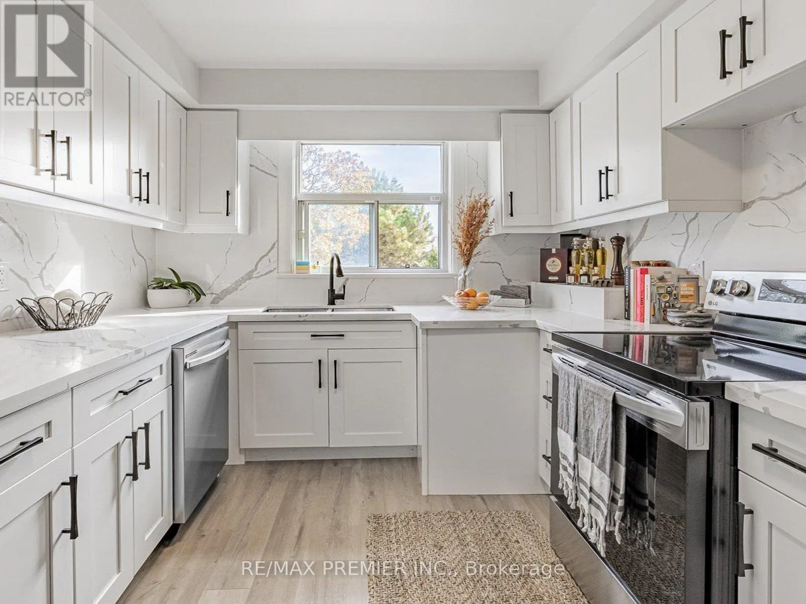 1368 TANSLEY DRIVE