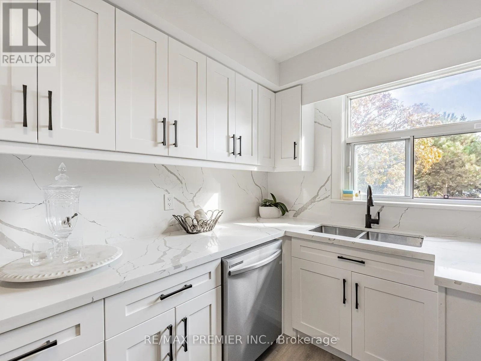 1368 TANSLEY DRIVE