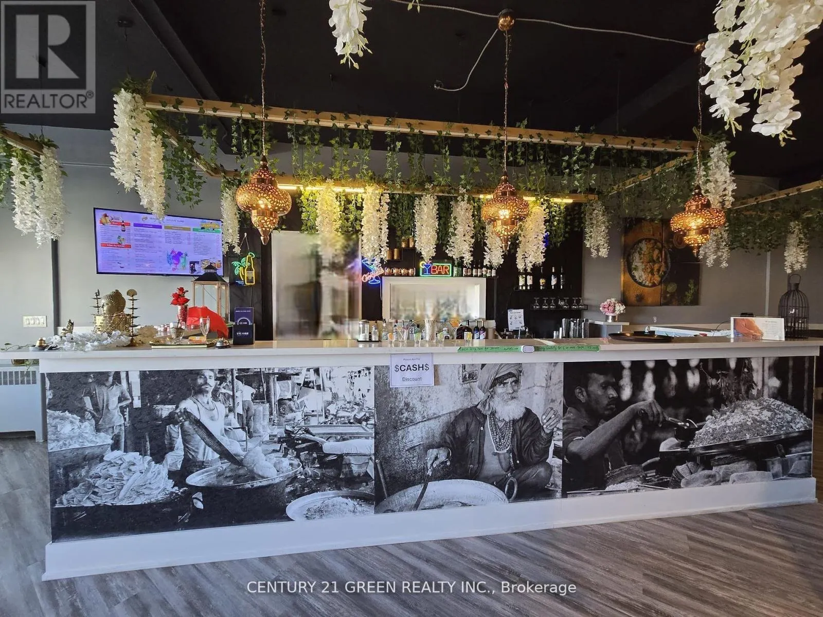 2307 LAKESHORE ROAD W