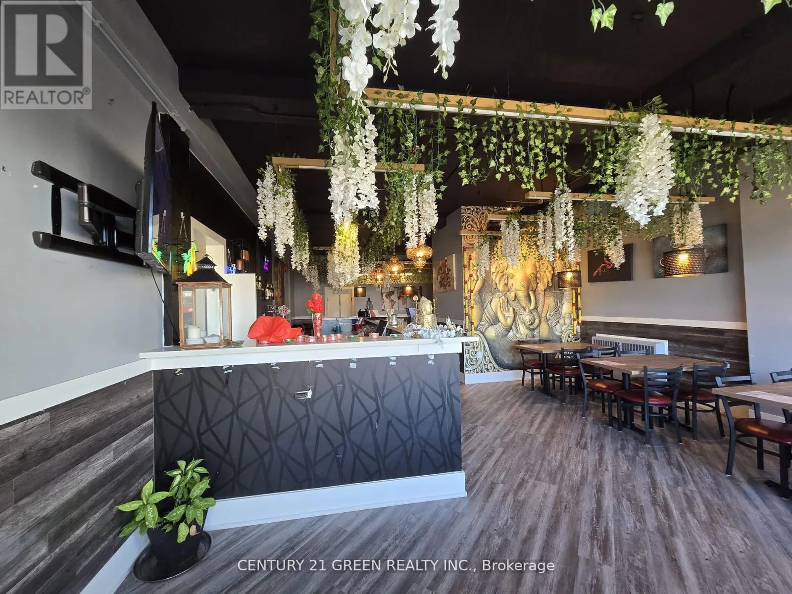 2307 LAKESHORE ROAD W