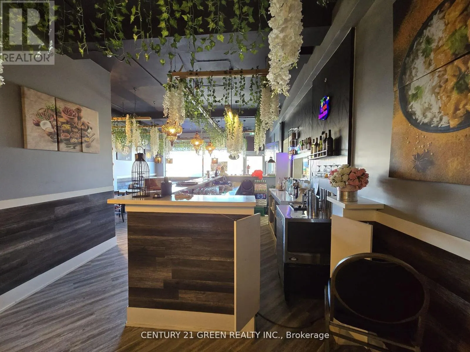 2307 LAKESHORE ROAD W