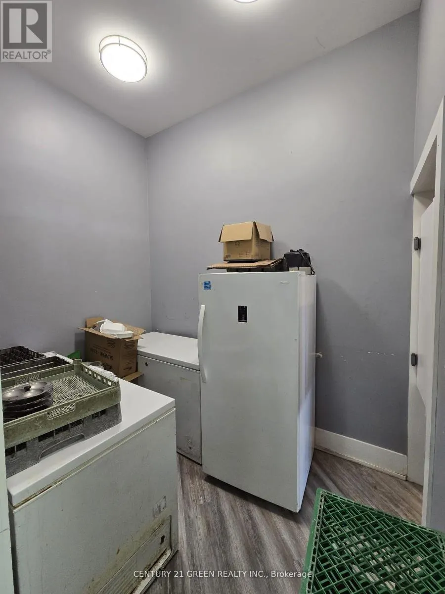 2307 LAKESHORE ROAD W