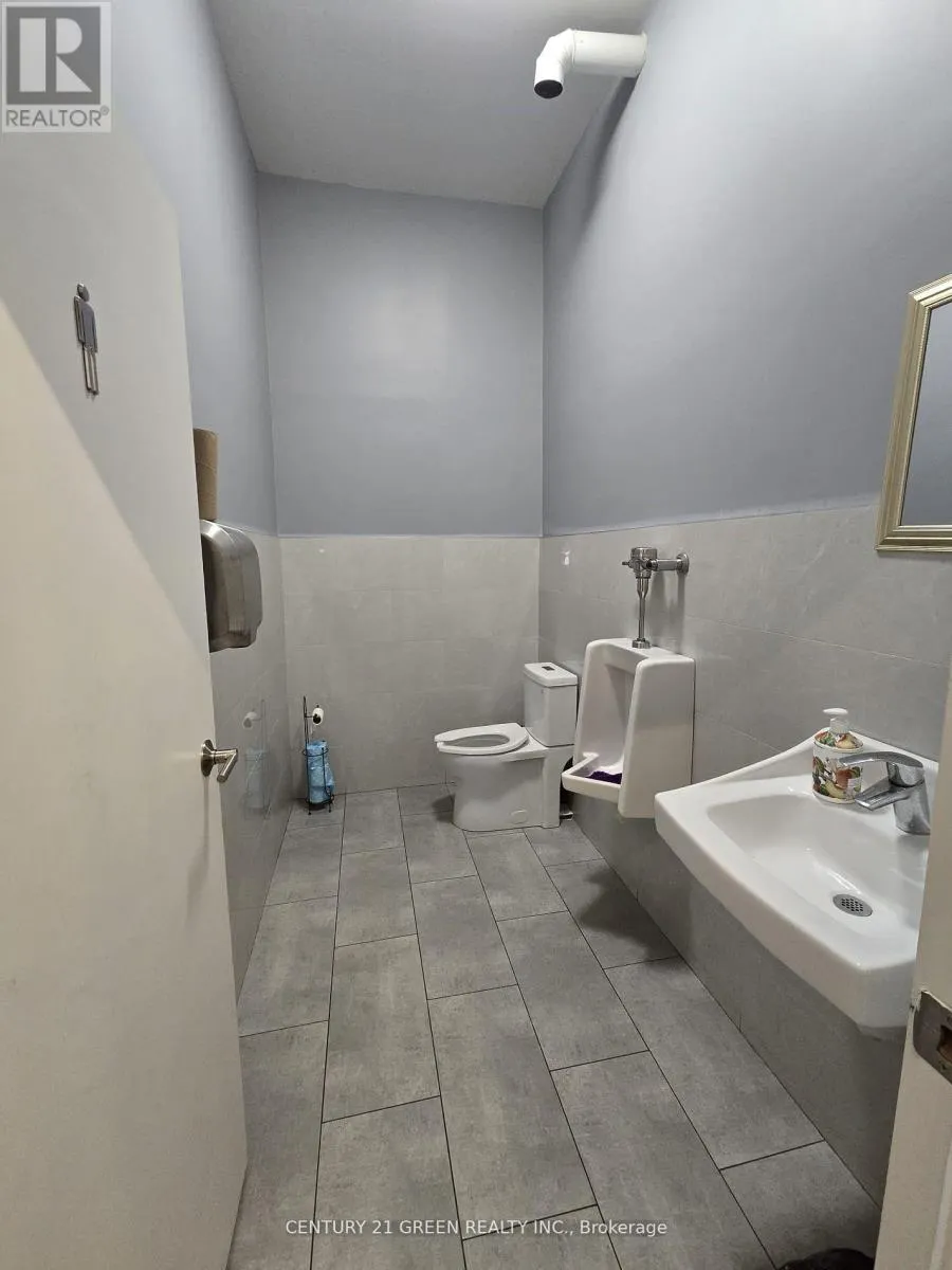 2307 LAKESHORE ROAD W
