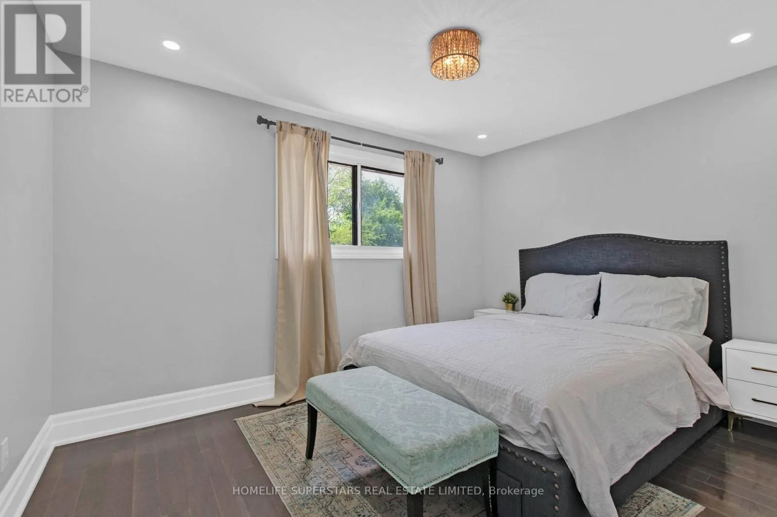 24 ARCHWAY CRESCENT