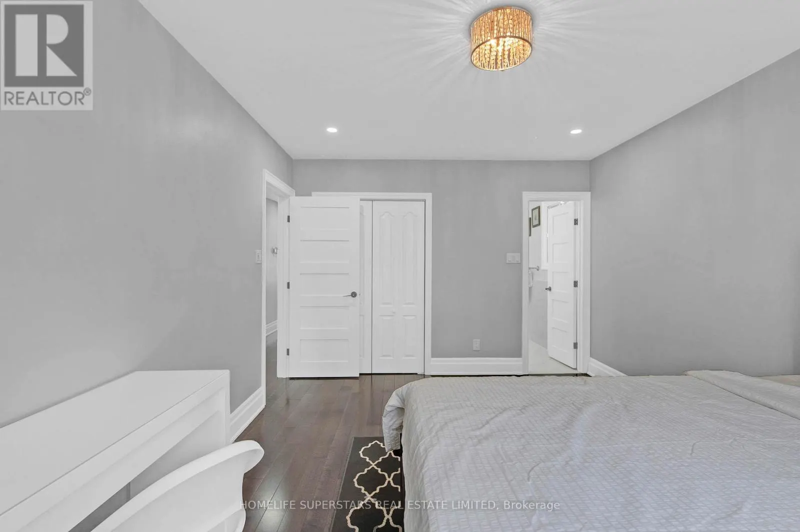 24 ARCHWAY CRESCENT