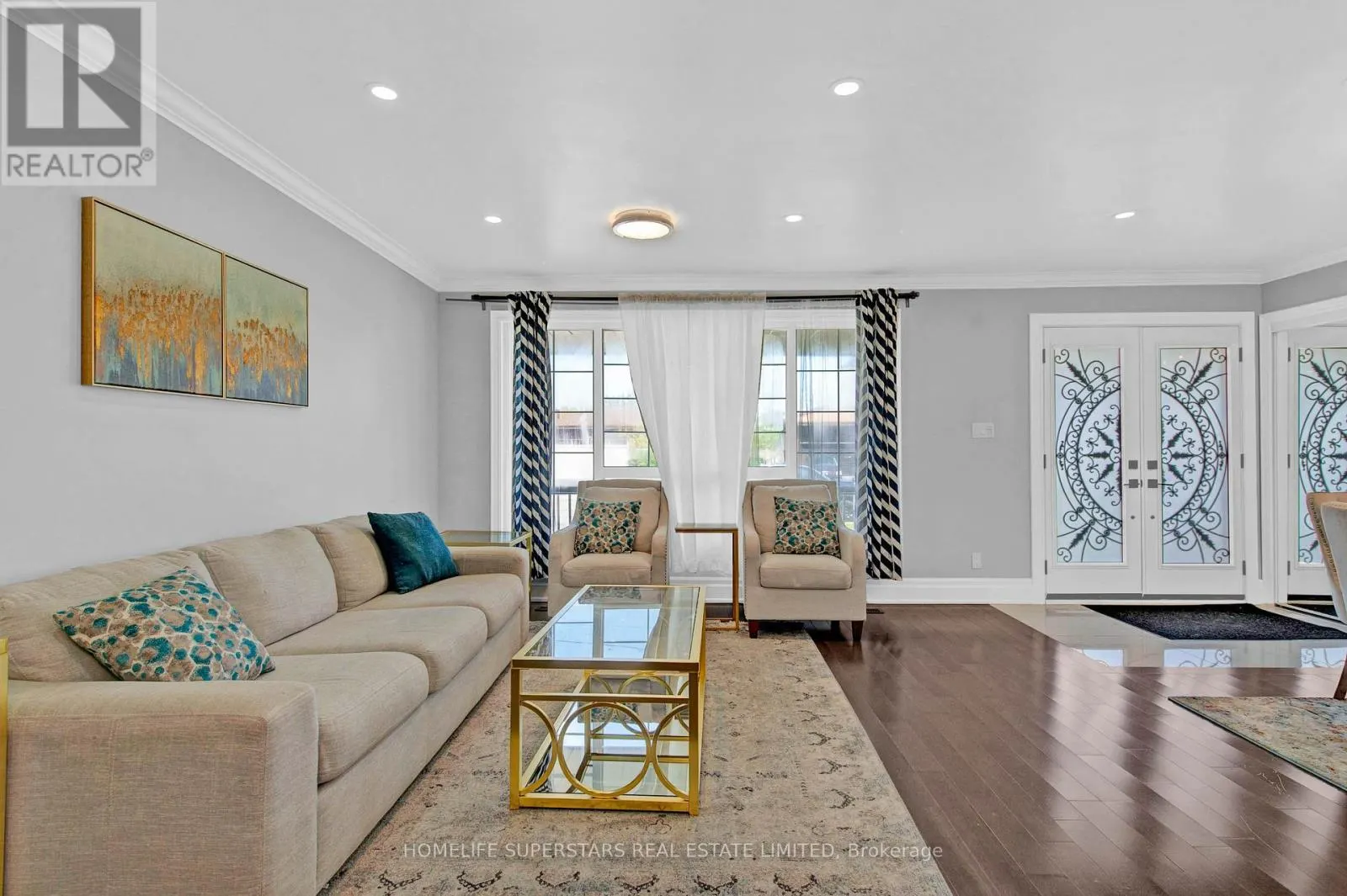 24 ARCHWAY CRESCENT