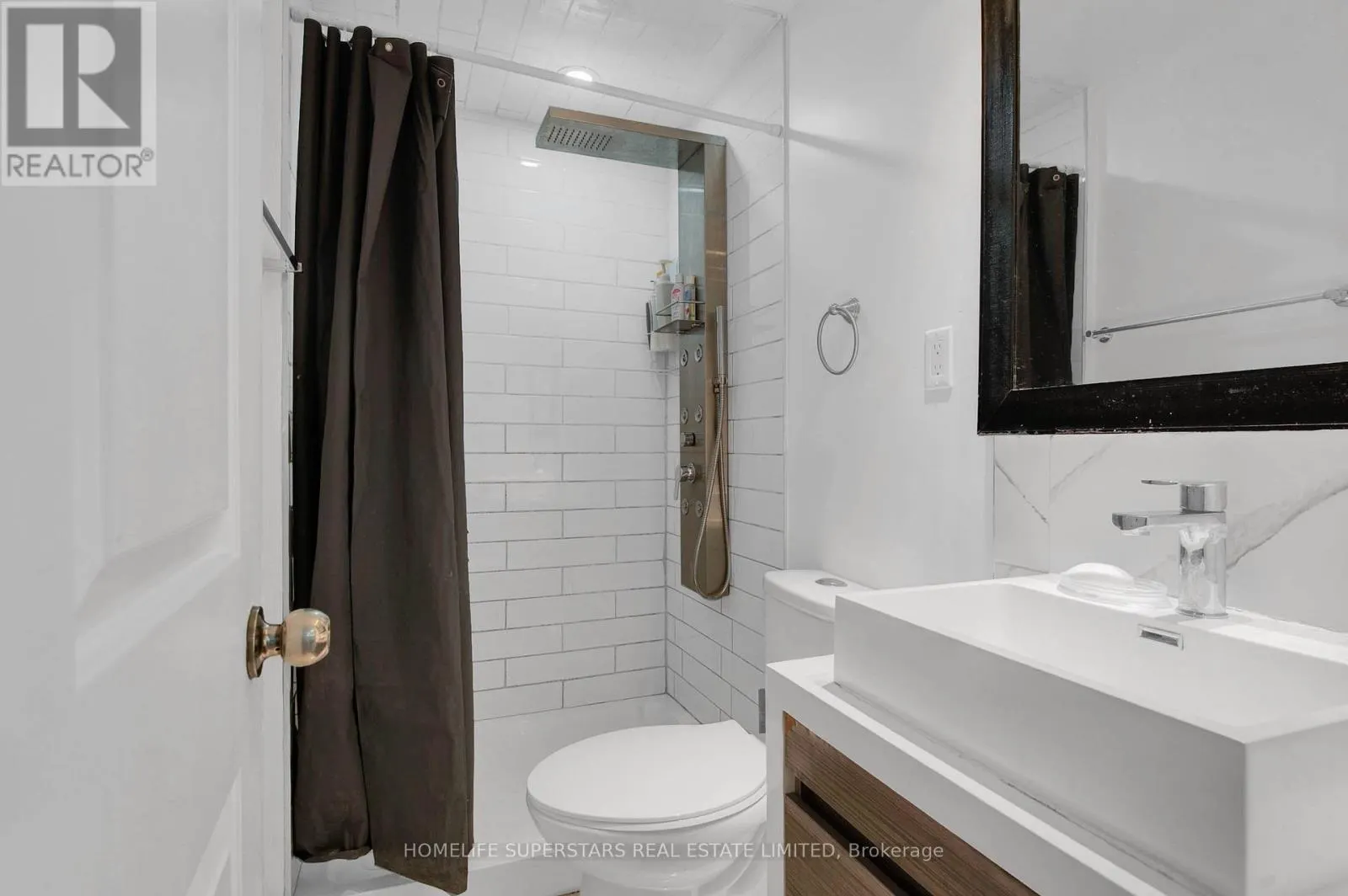 24 ARCHWAY CRESCENT