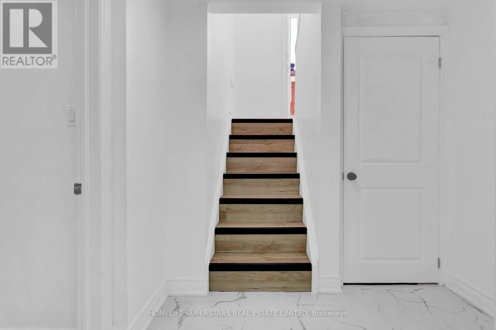24 ARCHWAY CRESCENT