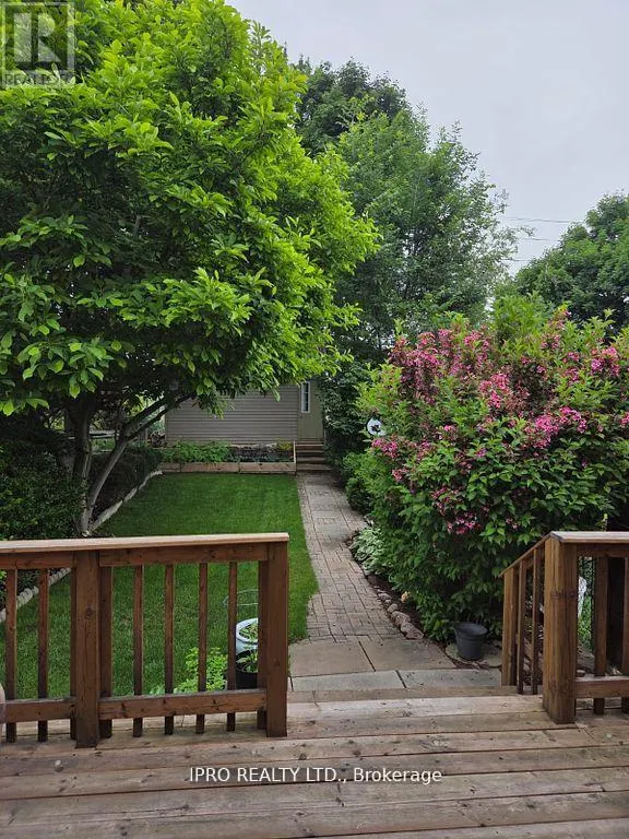 238 ROYAL SALISBURY WAY