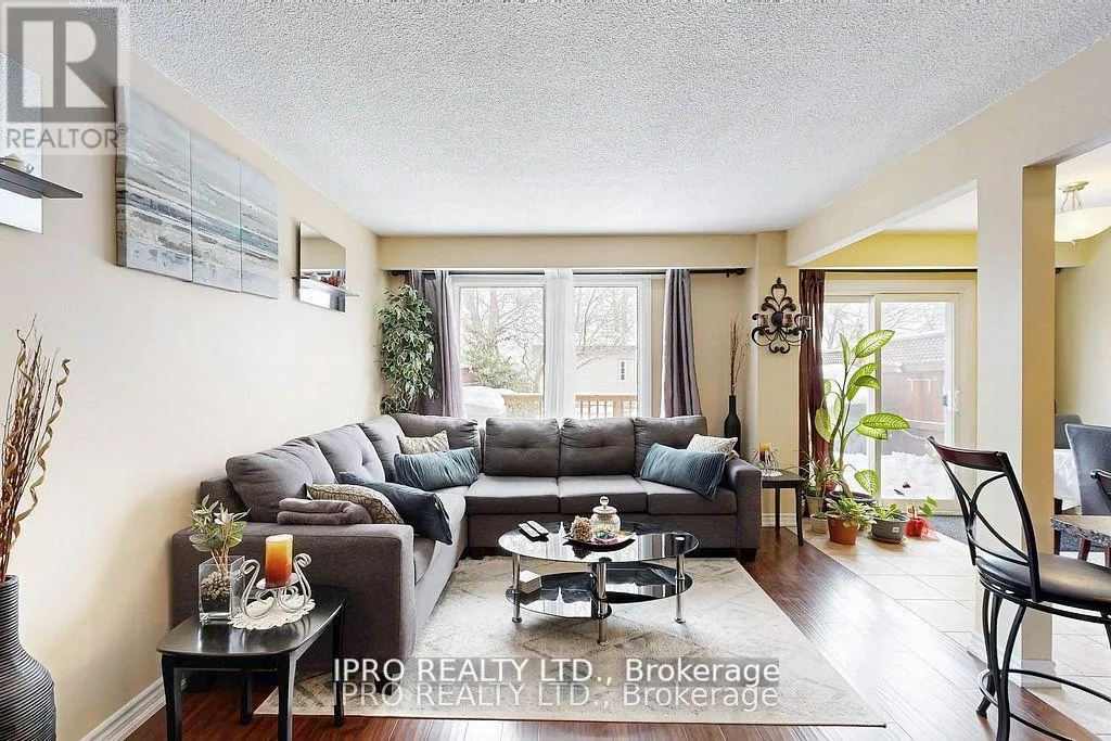 238 ROYAL SALISBURY WAY
