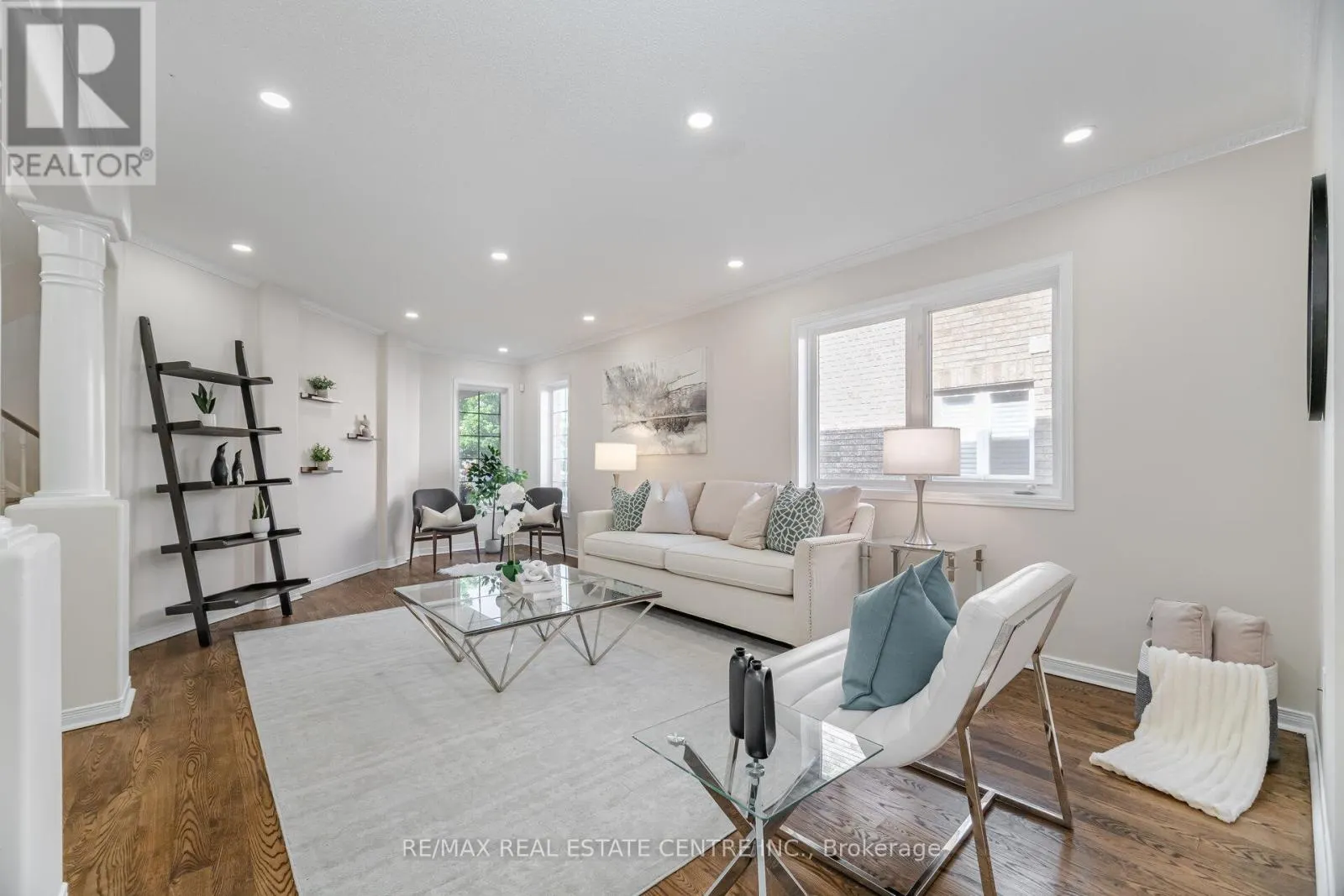 2021 REDSTONE CRESCENT