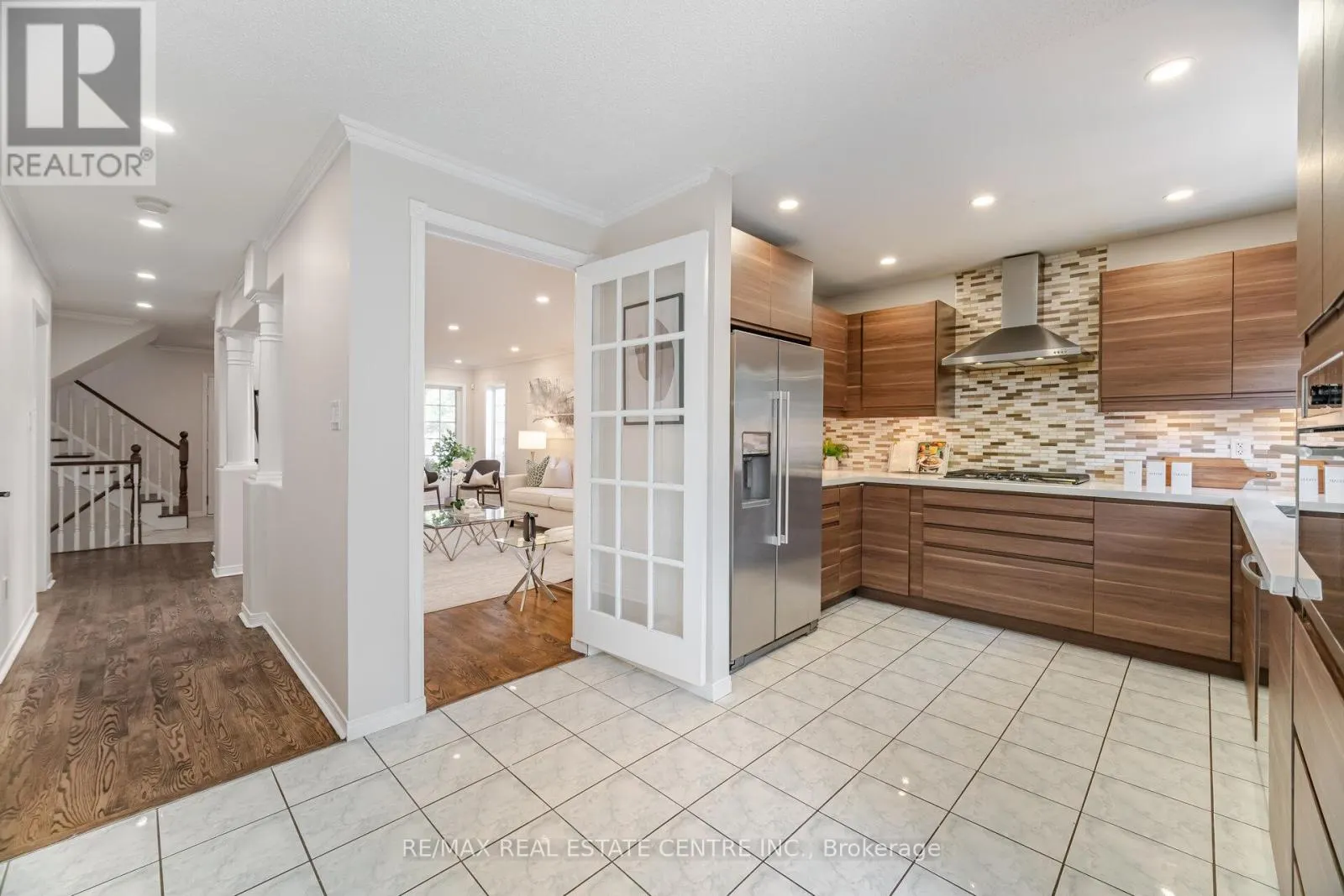 2021 REDSTONE CRESCENT