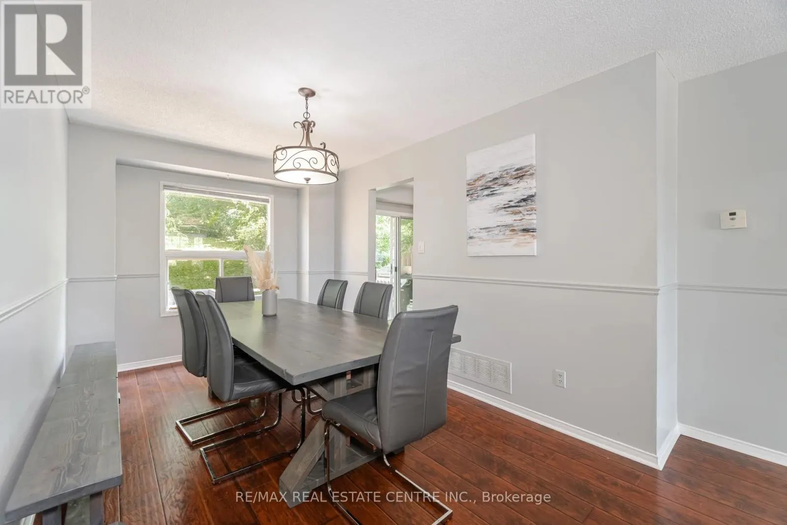 28 LAKEVIEW COURT