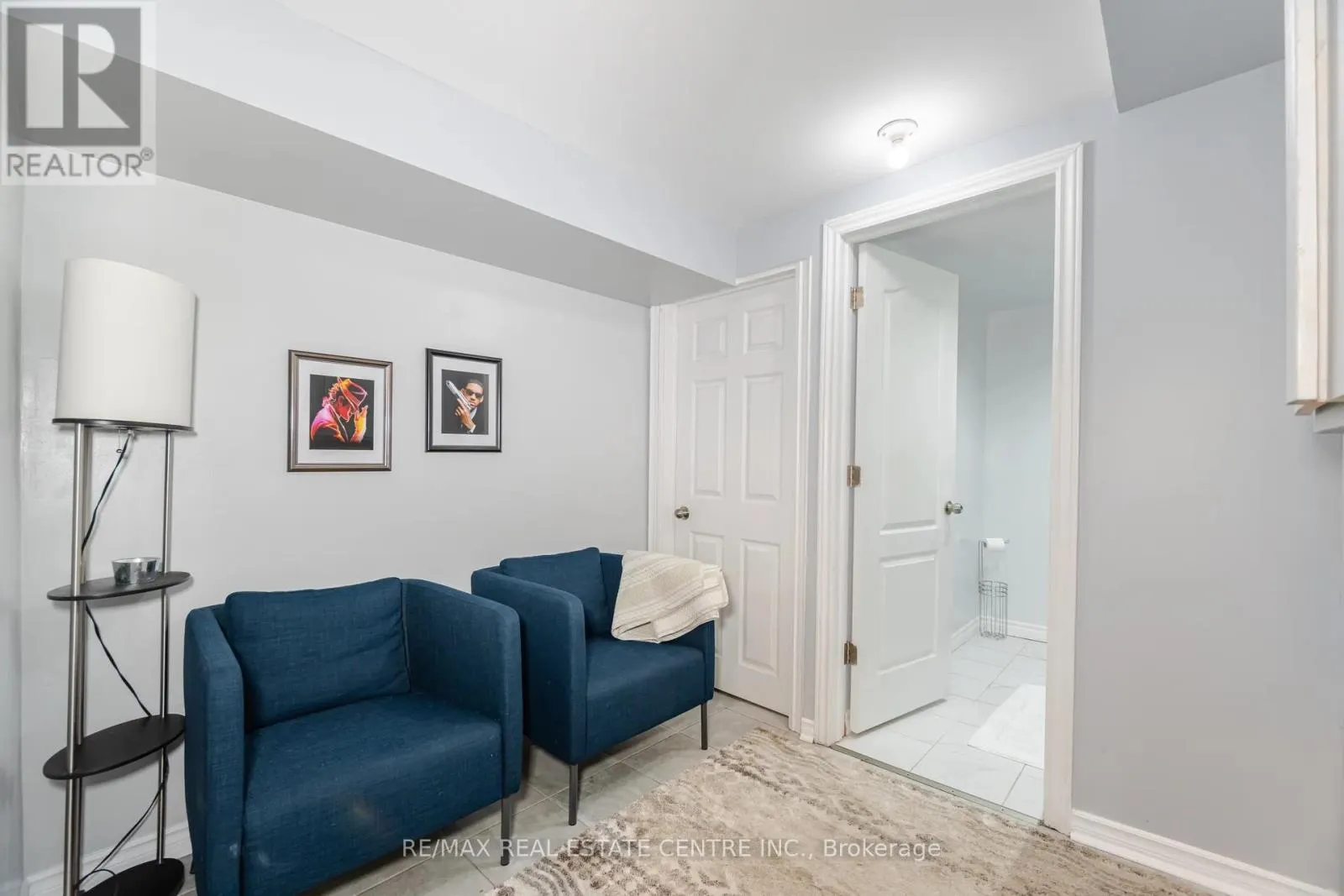 28 LAKEVIEW COURT