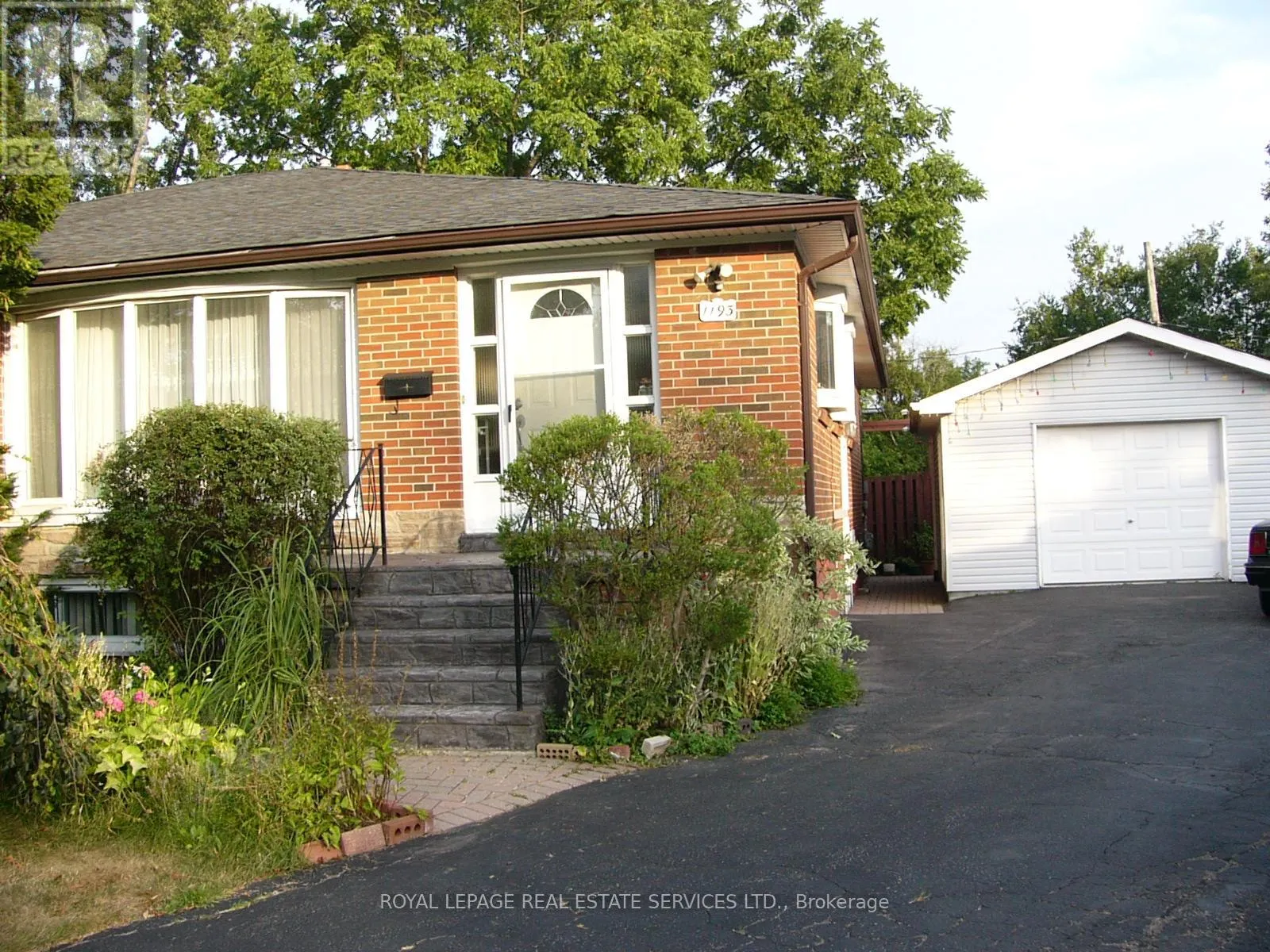 1193 INGLEDENE DRIVE