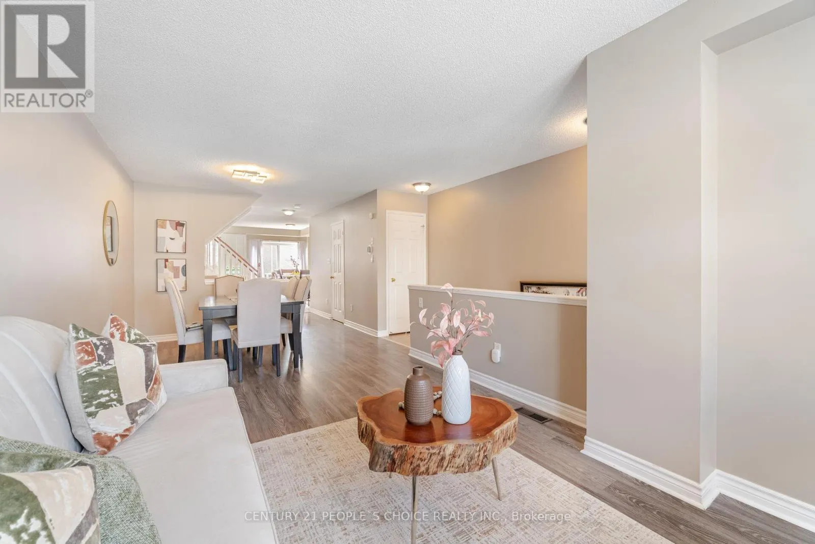 7090 FAIRMEADOW CRESCENT