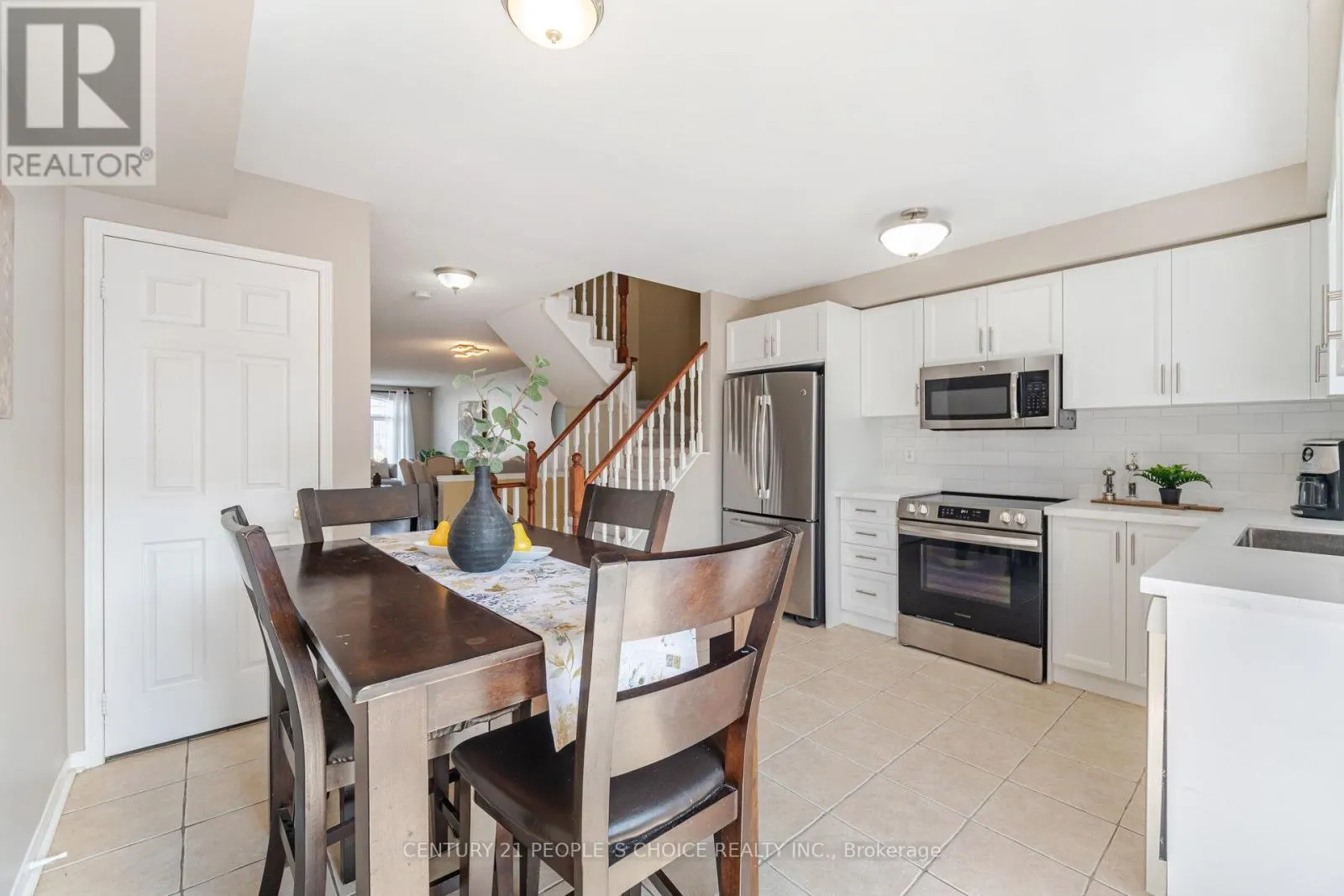7090 FAIRMEADOW CRESCENT