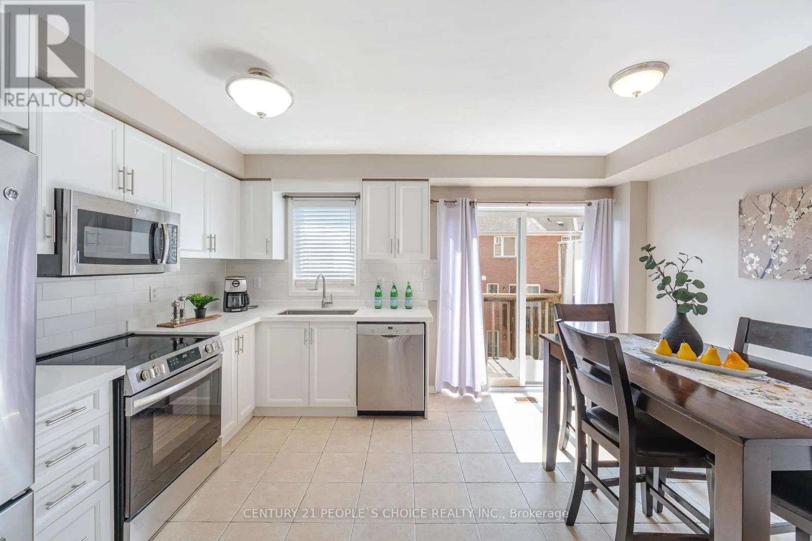 7090 FAIRMEADOW CRESCENT