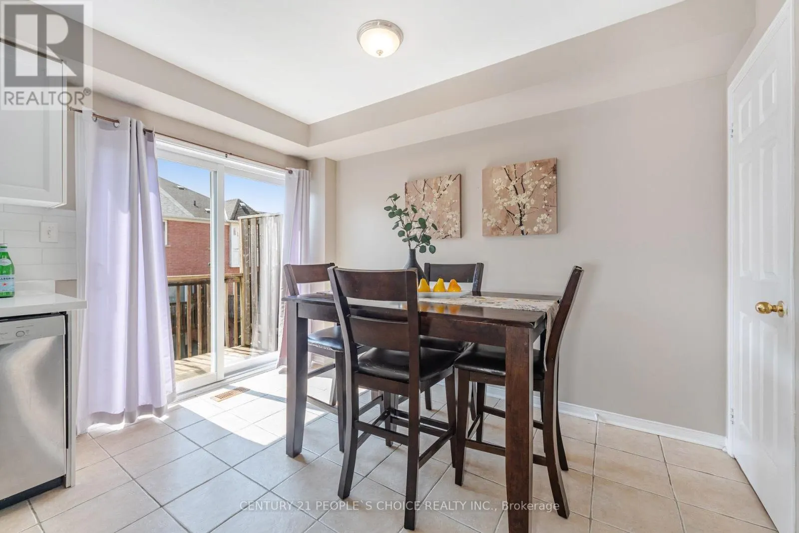 7090 FAIRMEADOW CRESCENT