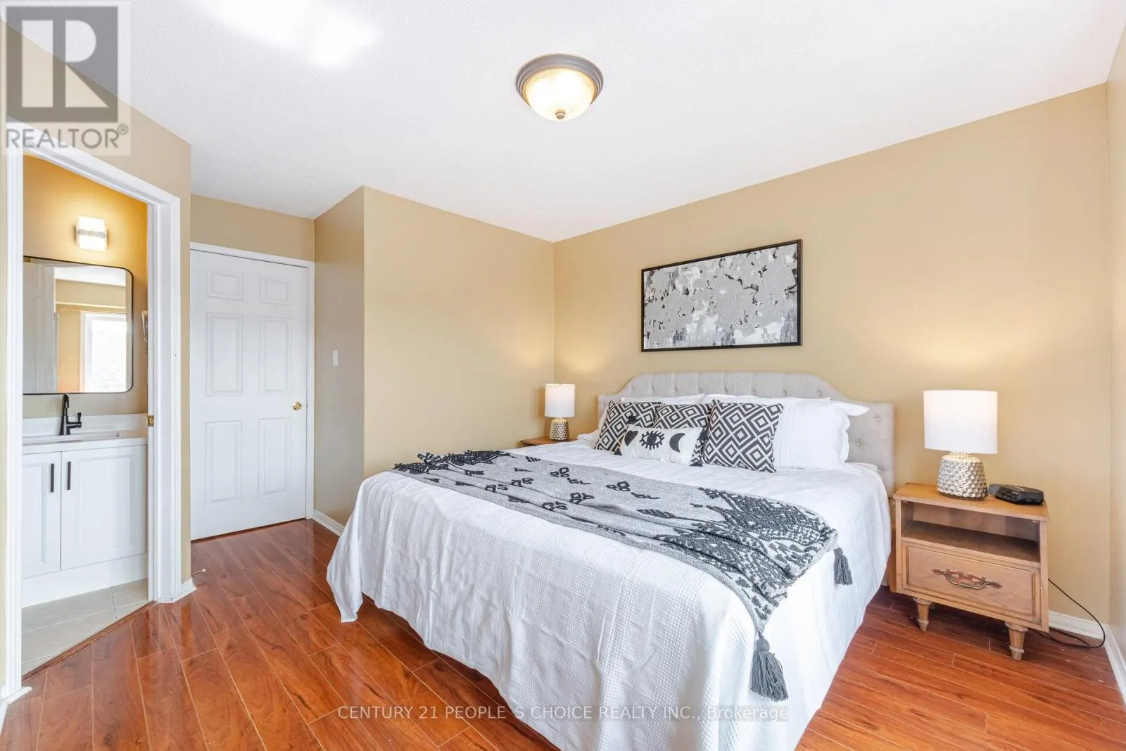 7090 FAIRMEADOW CRESCENT