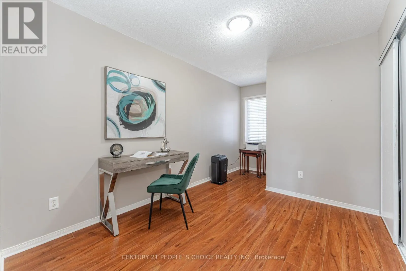 7090 FAIRMEADOW CRESCENT
