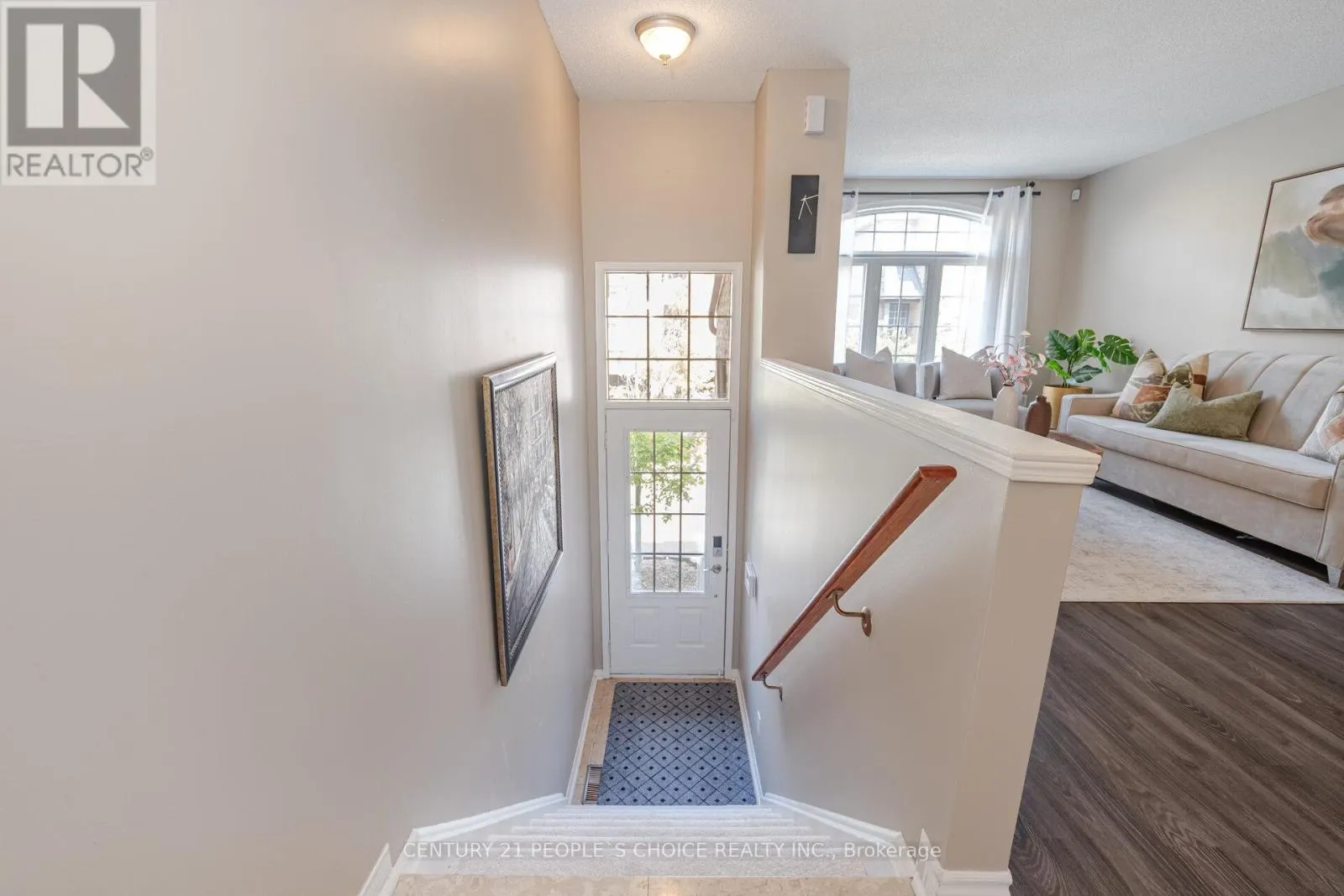 7090 FAIRMEADOW CRESCENT