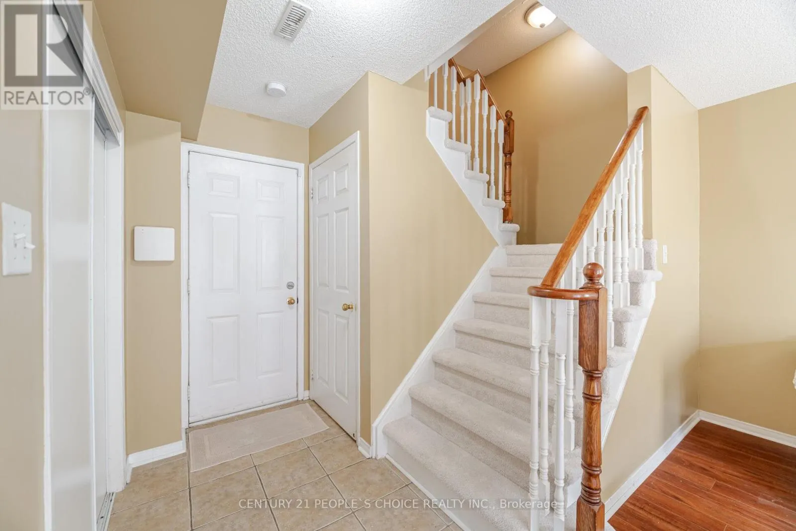 7090 FAIRMEADOW CRESCENT