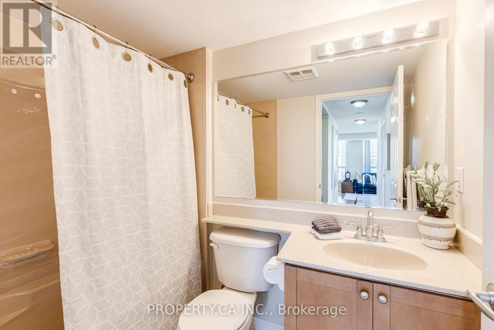 1003 - 70 HIGH PARK AVENUE