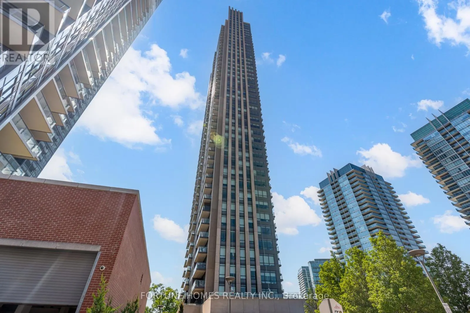 510 - 36 PARK LAWN ROAD