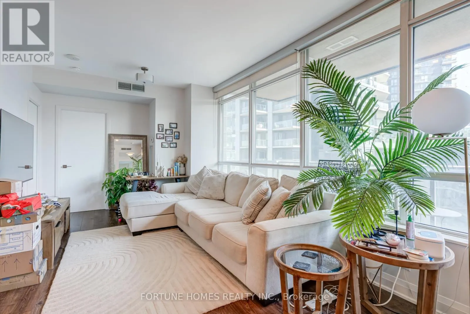 510 - 36 PARK LAWN ROAD