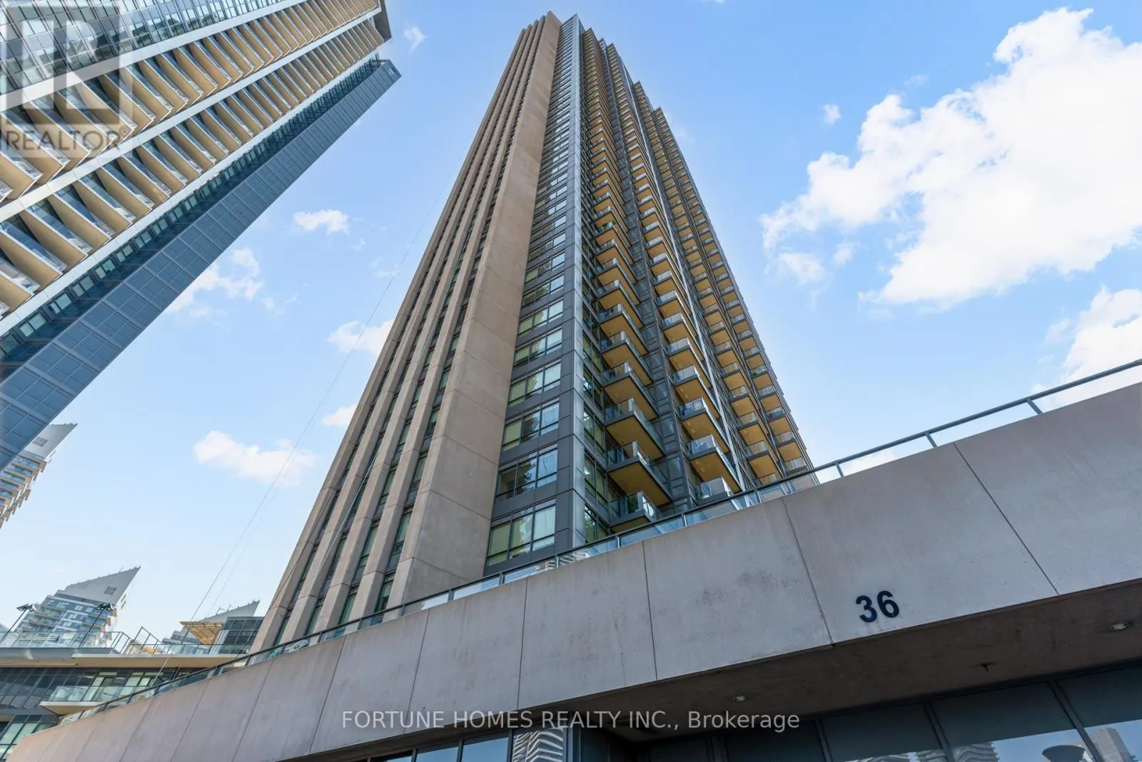 510 - 36 PARK LAWN ROAD