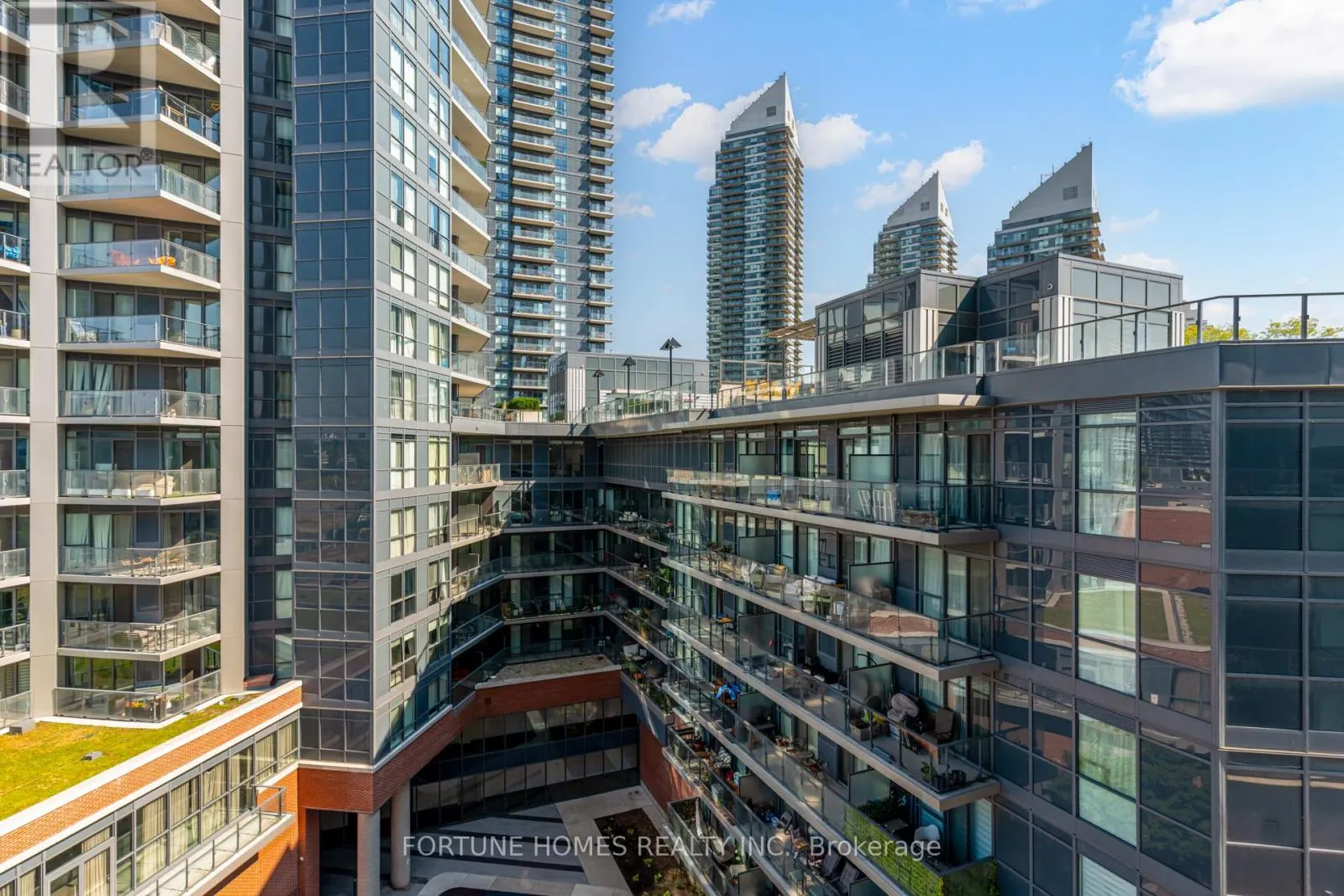 510 - 36 PARK LAWN ROAD