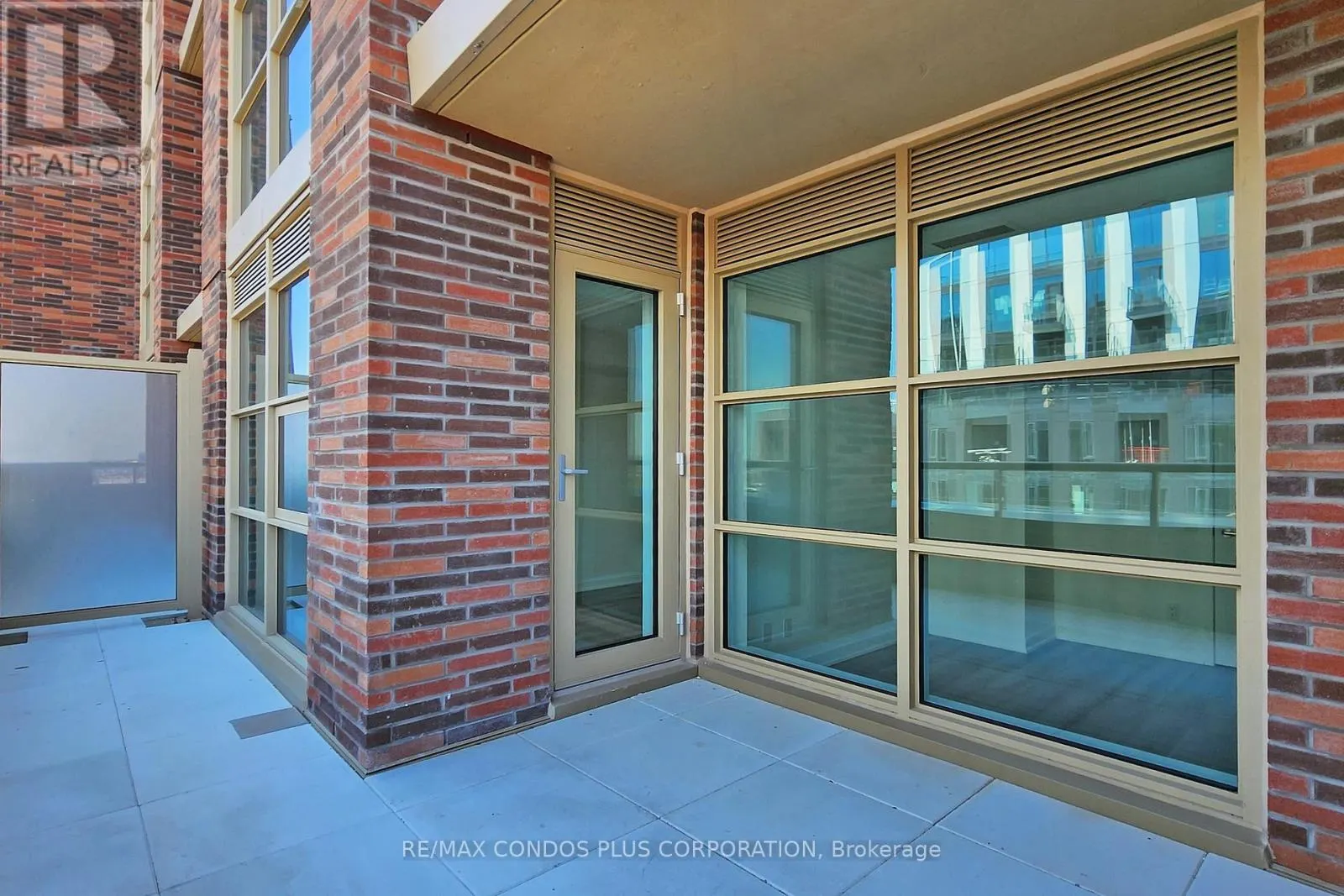 710 - 1787 ST CLAIR AVENUE W