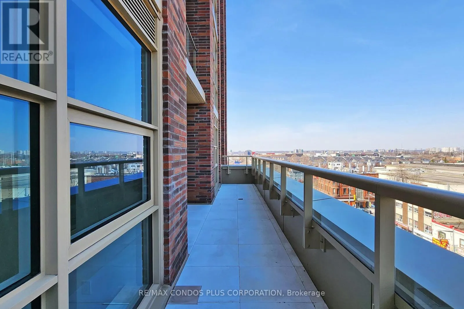 710 - 1787 ST CLAIR AVENUE W