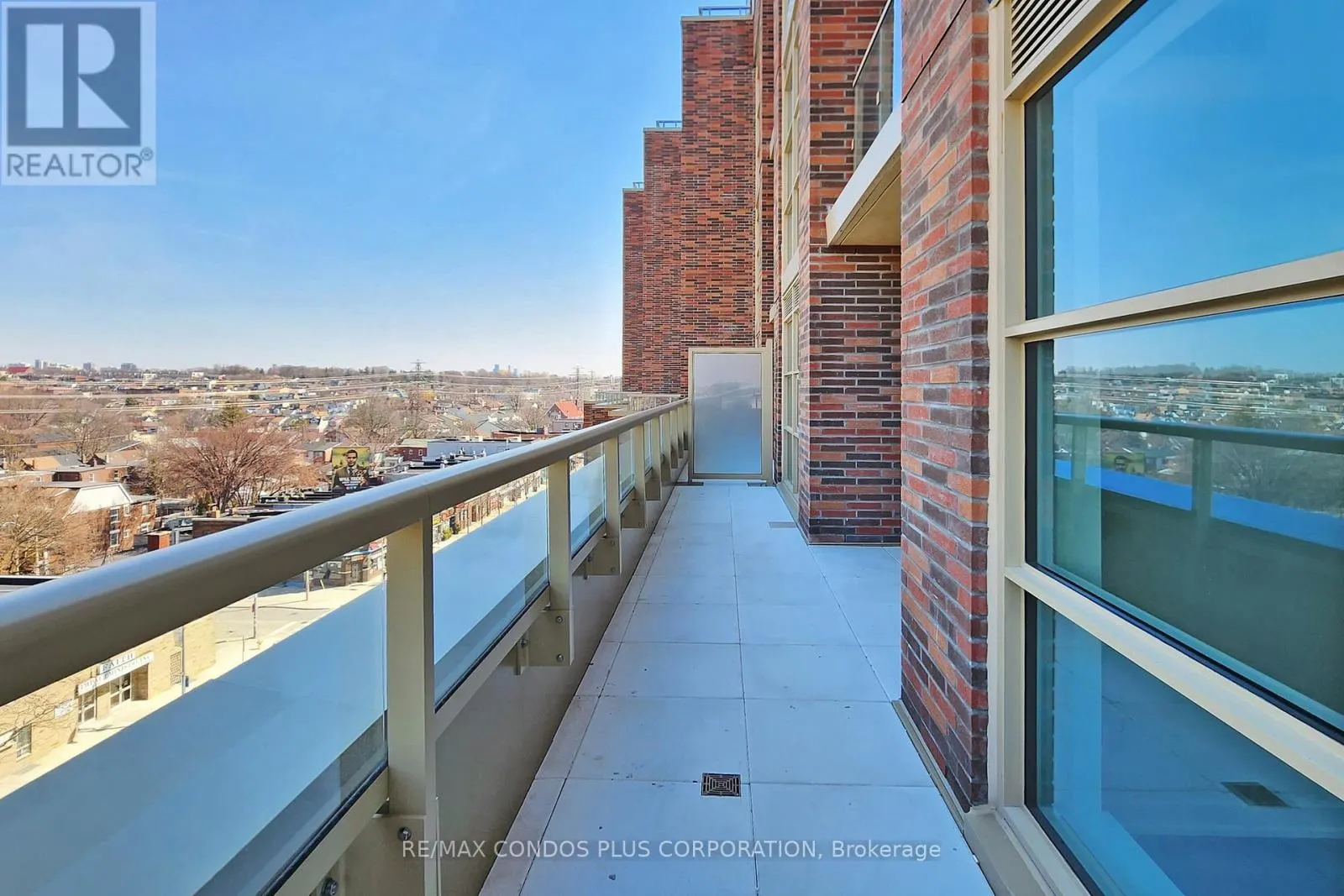 710 - 1787 ST CLAIR AVENUE W