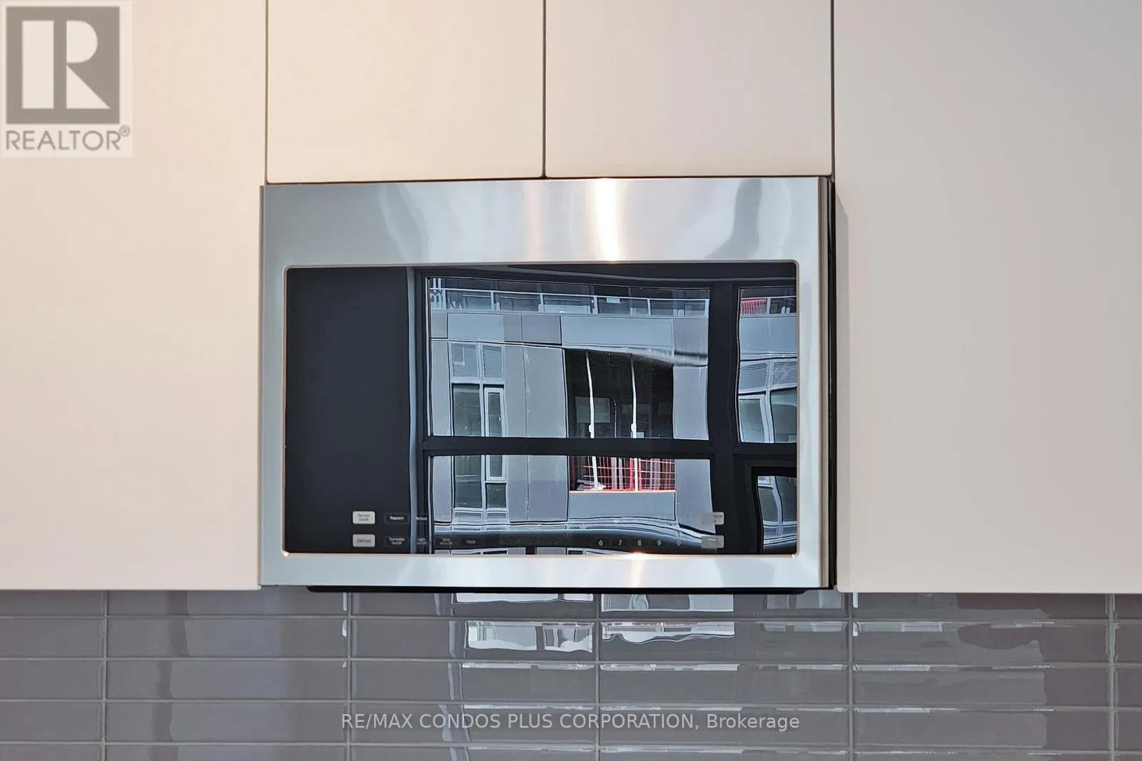710 - 1787 ST CLAIR AVENUE W