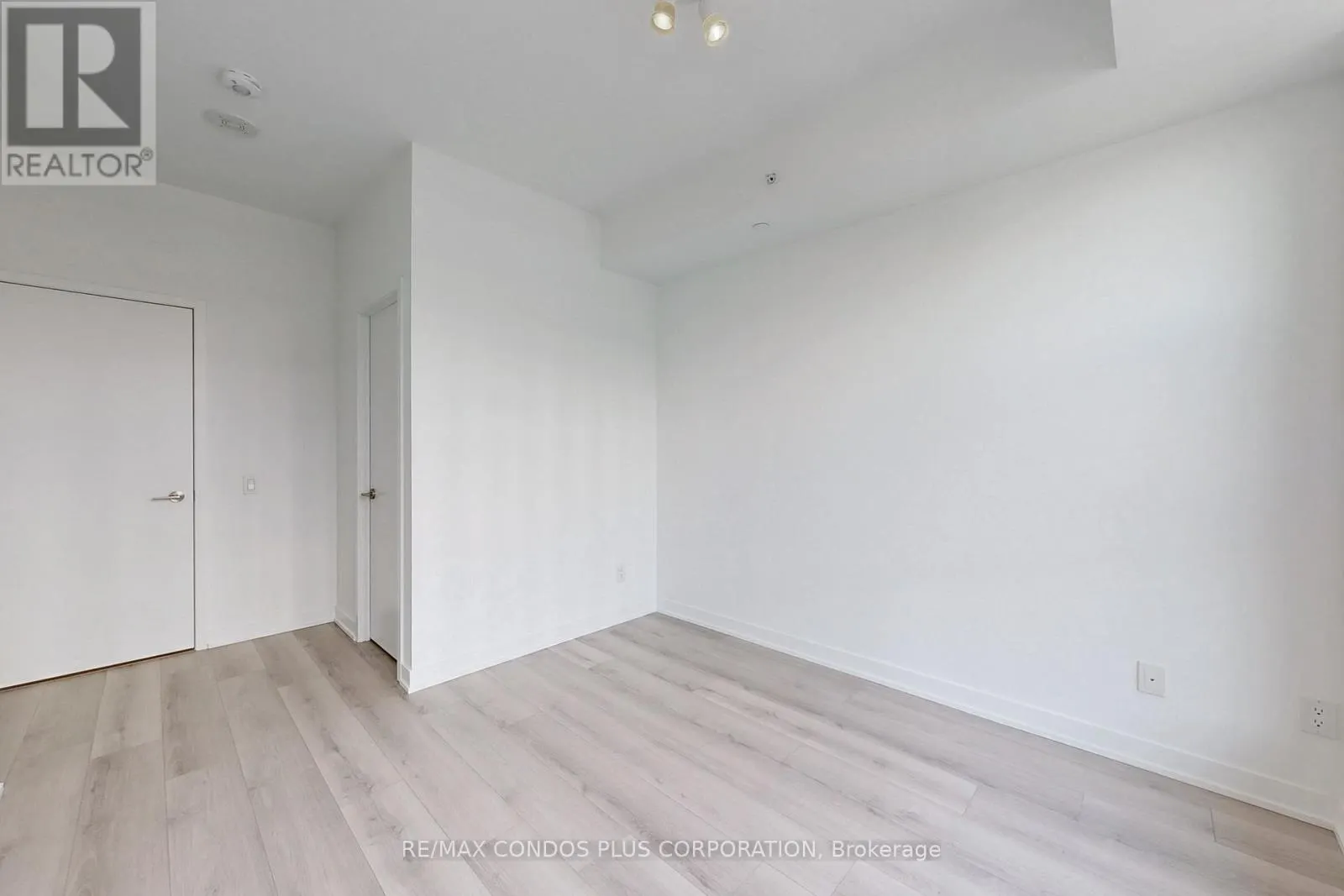710 - 1787 ST CLAIR AVENUE W