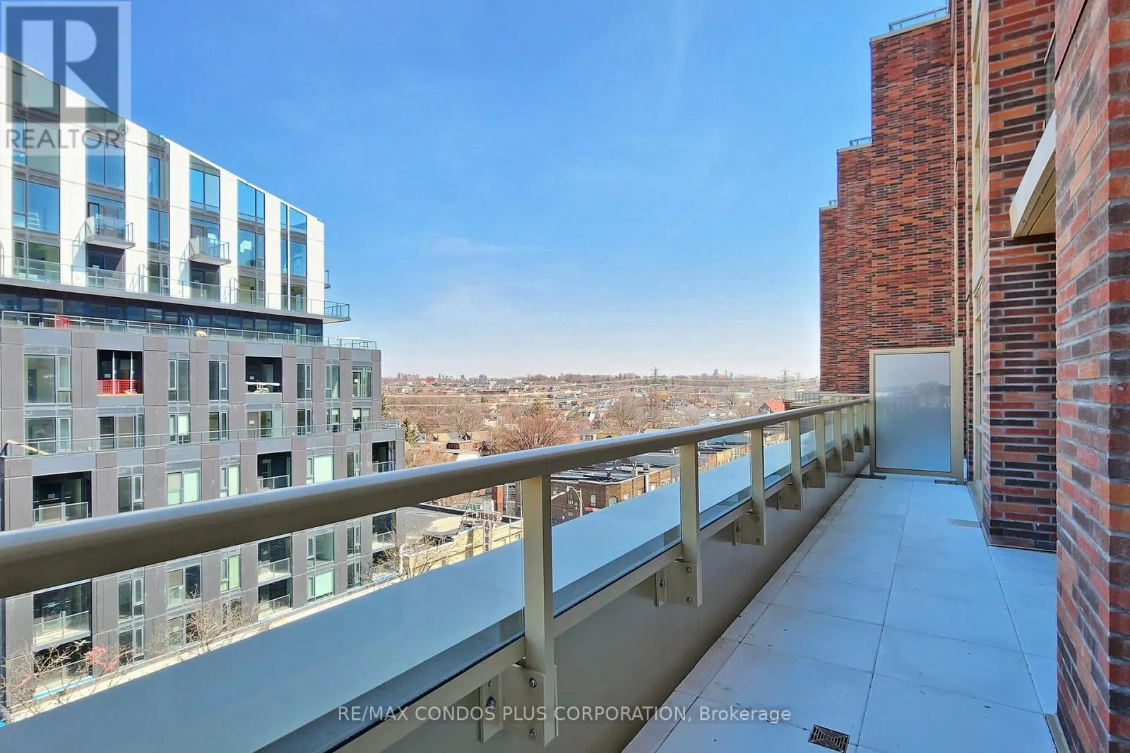 710 - 1787 ST CLAIR AVENUE W