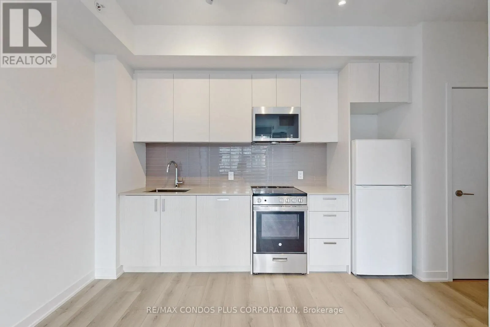 710 - 1787 ST CLAIR AVENUE W