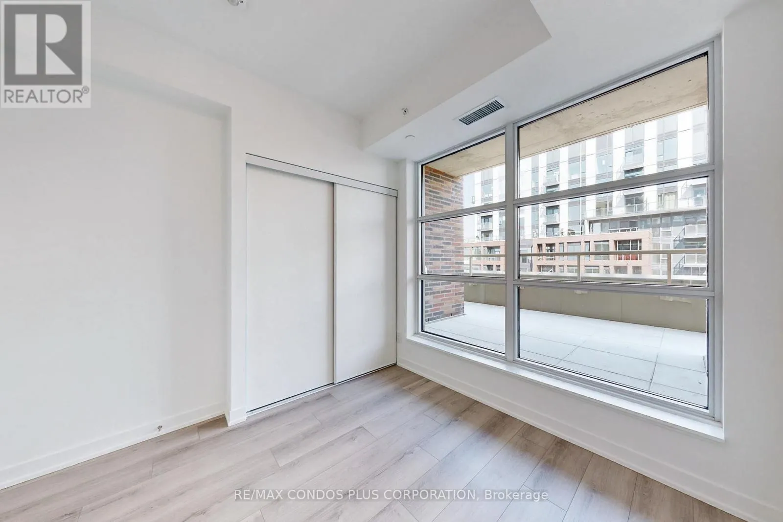 710 - 1787 ST CLAIR AVENUE W