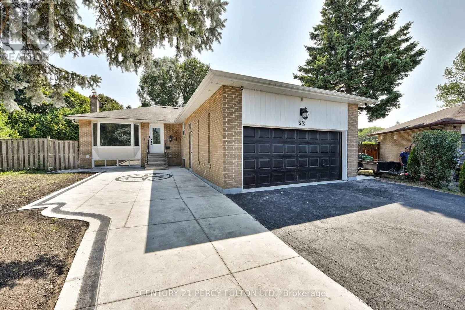 32 DRUM OAK CRESCENT