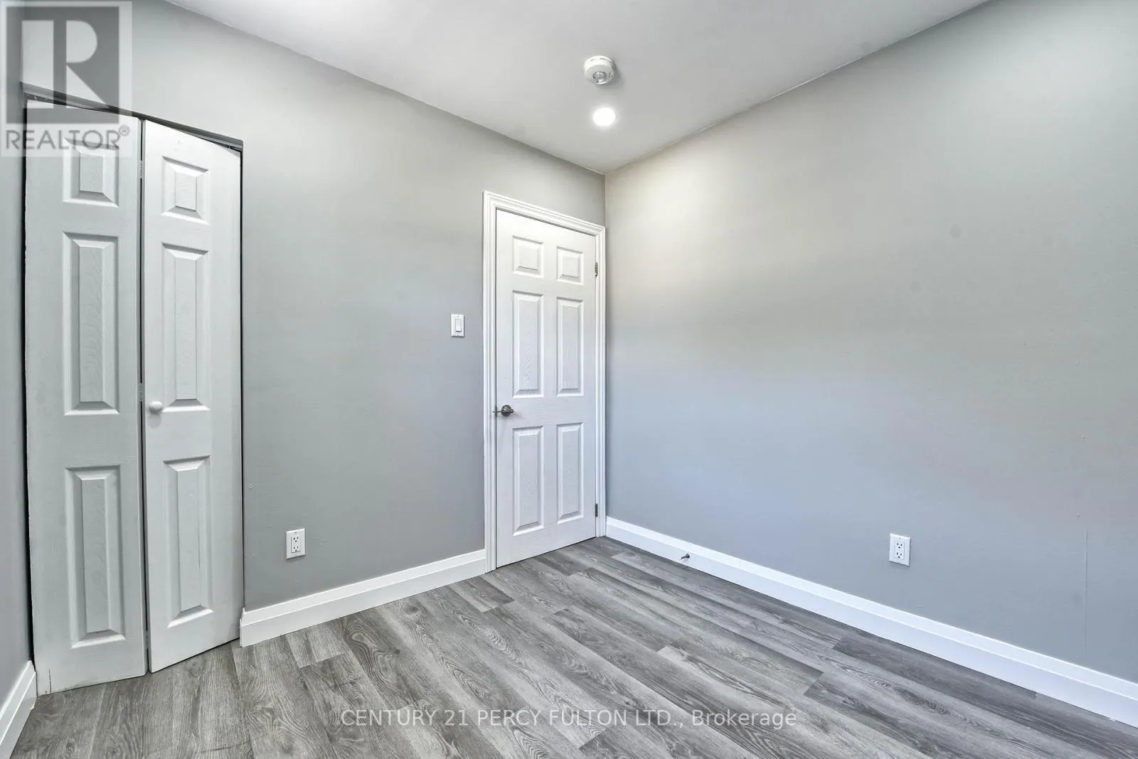 32 DRUM OAK CRESCENT