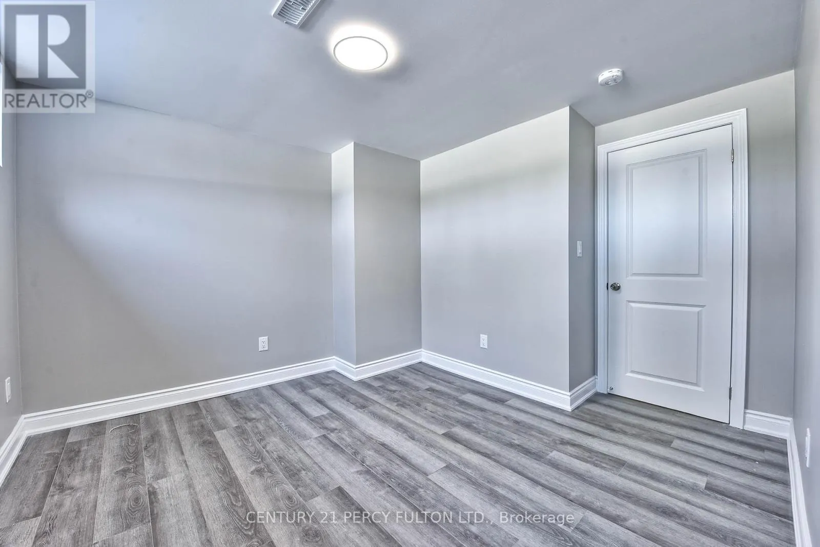 32 DRUM OAK CRESCENT