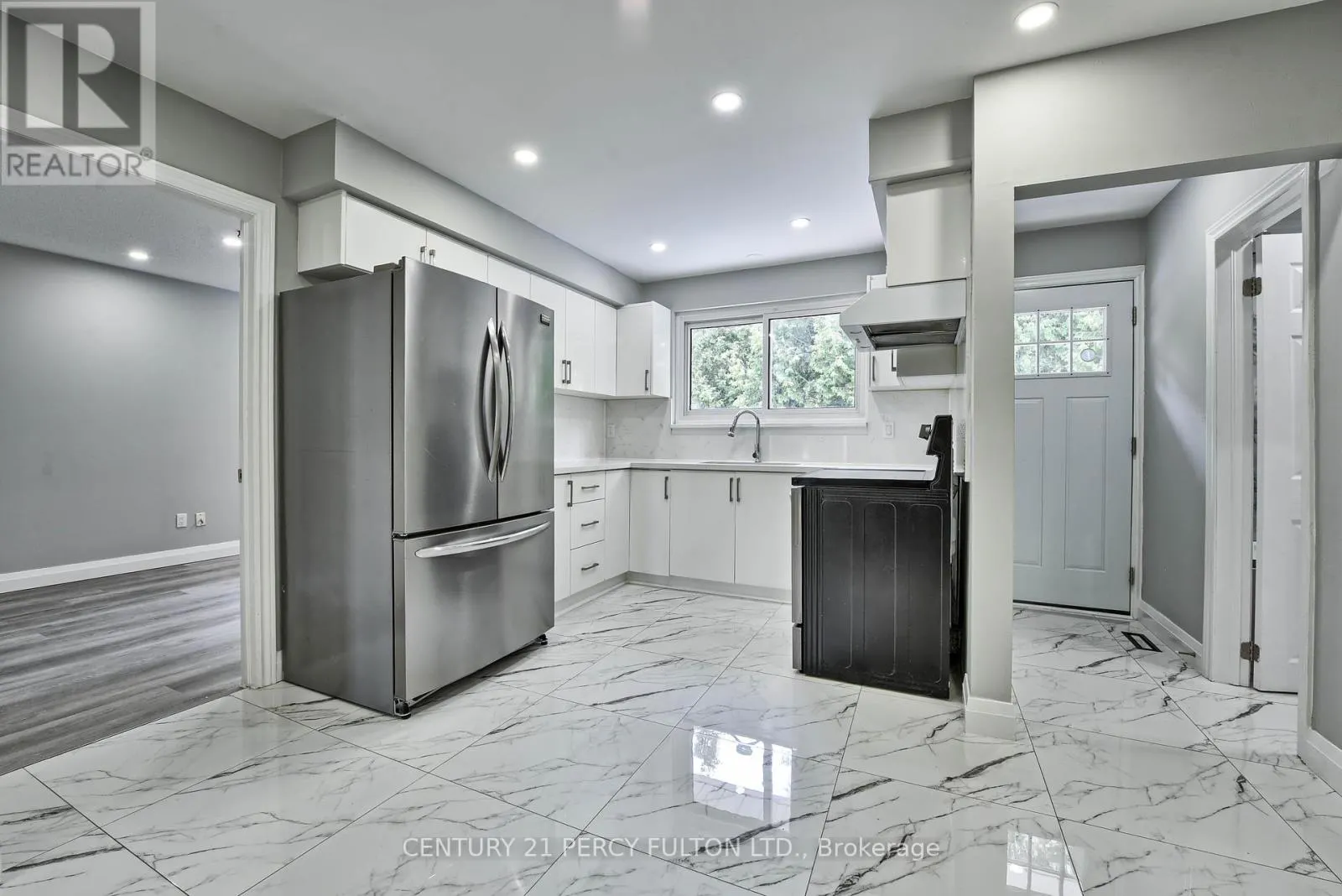 32 DRUM OAK CRESCENT