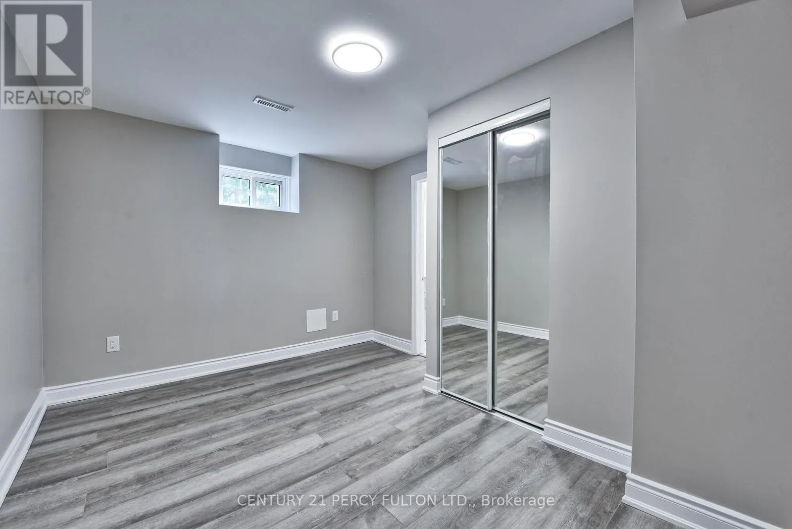 32 DRUM OAK CRESCENT