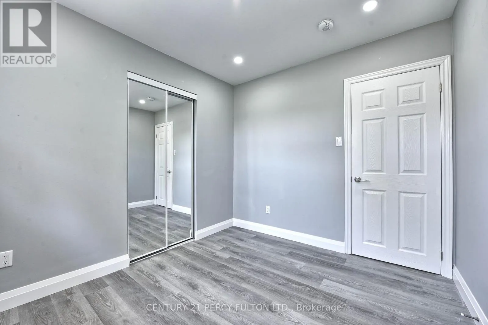 32 DRUM OAK CRESCENT