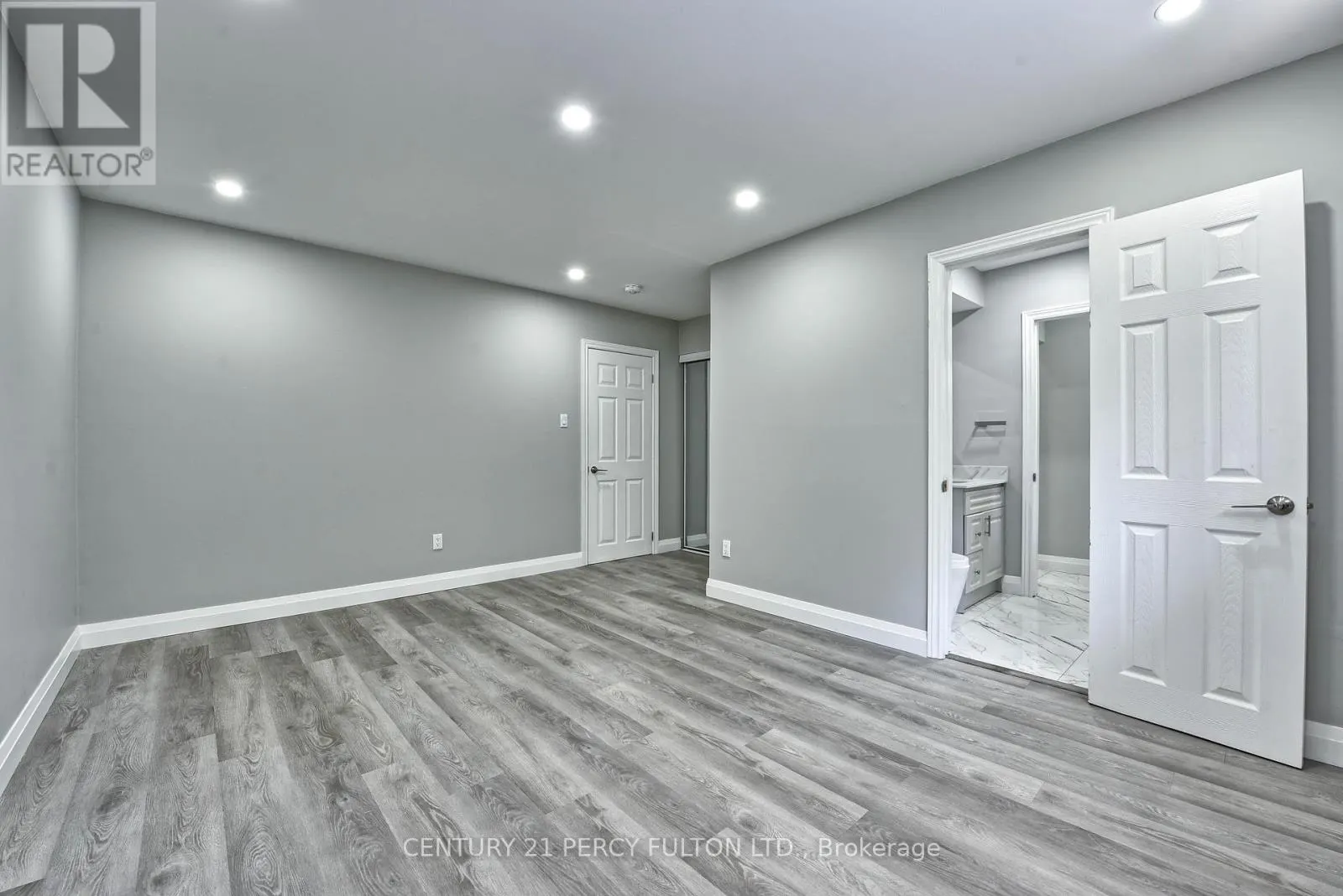 32 DRUM OAK CRESCENT